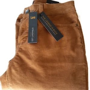 Lee Regular Fit Straight Leg MidRise Size 6